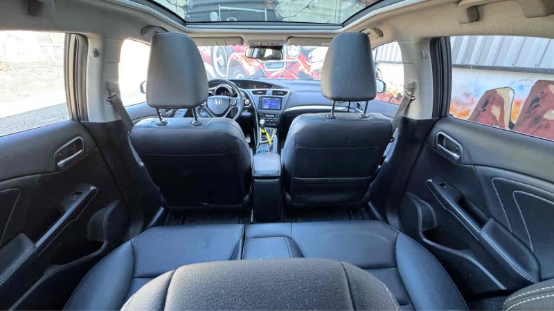 HONDA CIVIC  1.6 i-DTEC 120cv executive cuir toit pano gps reprise possible