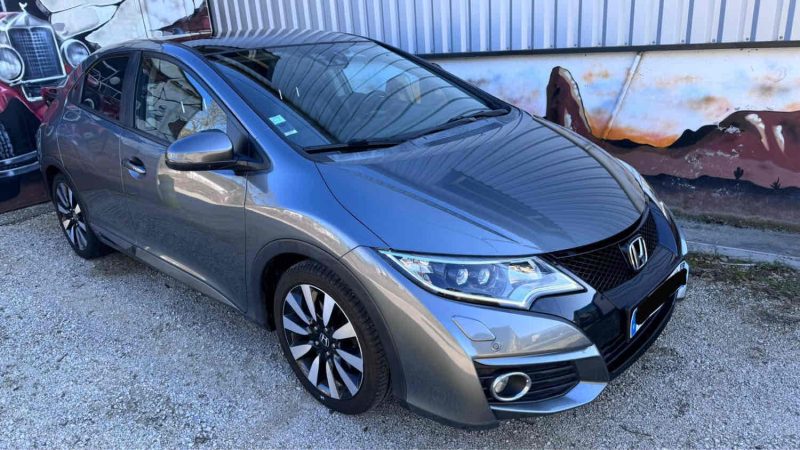 HONDA CIVIC  1.6 i-DTEC 120cv executive cuir toit pano gps reprise possible