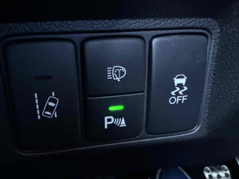 HONDA CIVIC  1.6 i-DTEC 120cv executive cuir toit pano gps reprise possible