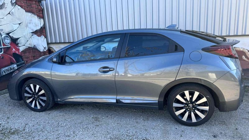 HONDA CIVIC  1.6 i-DTEC 120cv executive cuir toit pano gps reprise possible