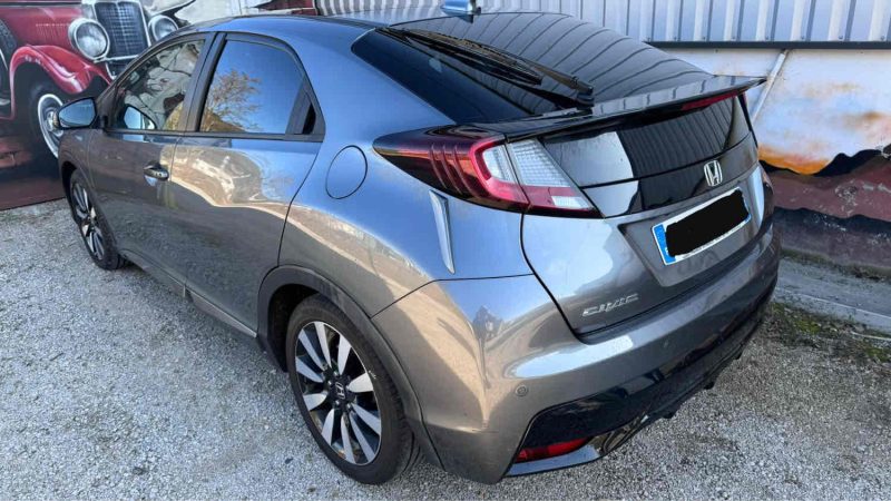 HONDA CIVIC  1.6 i-DTEC 120cv executive cuir toit pano gps reprise possible