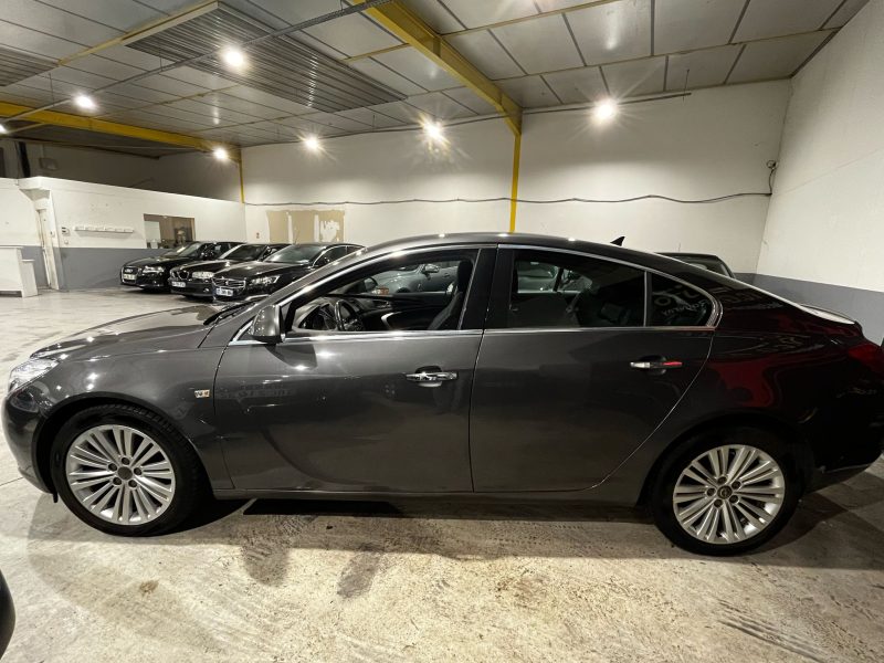 OPEL INSIGNIA A 2011