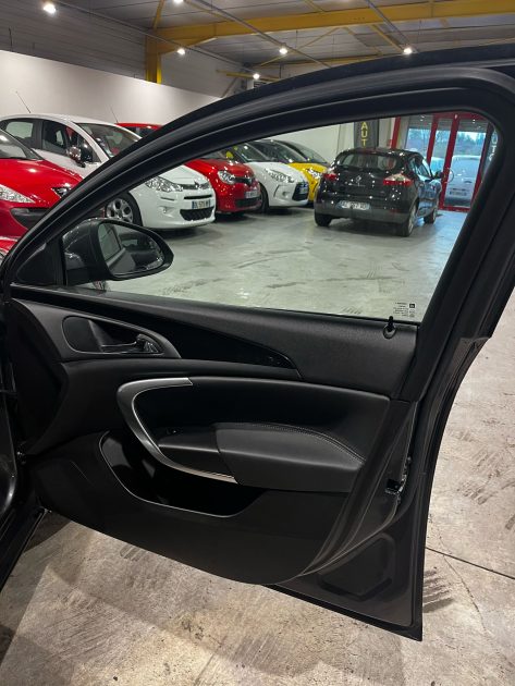 OPEL INSIGNIA A 2011