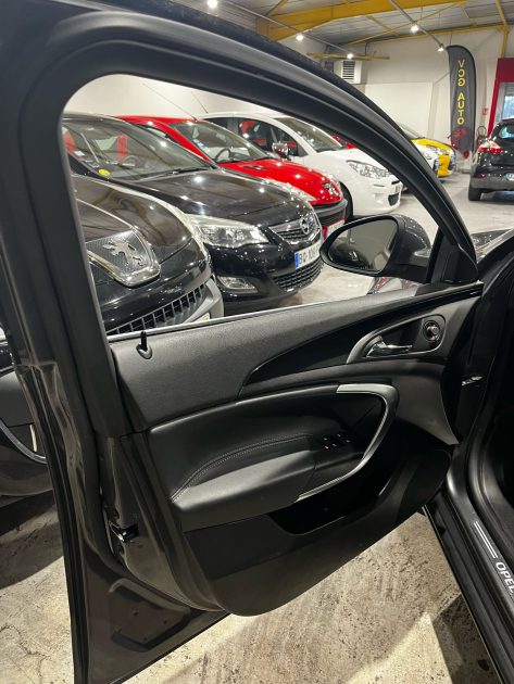 OPEL INSIGNIA A 2011