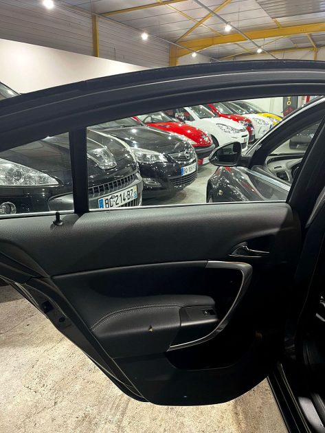 OPEL INSIGNIA A 2011