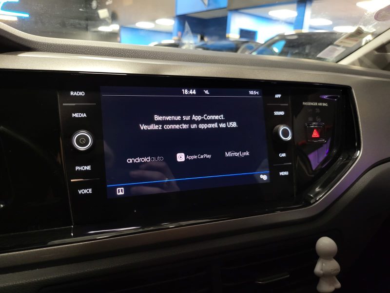 VOLKSWAGEN POLO VI 1.0 65cv CONFORTLINE/CARPLAY+ REGULATEUR DE VITESSE+AIDE AU PARKING