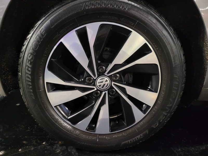 VOLKSWAGEN POLO VI 1.0 65cv CONFORTLINE/CARPLAY+ REGULATEUR DE VITESSE+AIDE AU PARKING