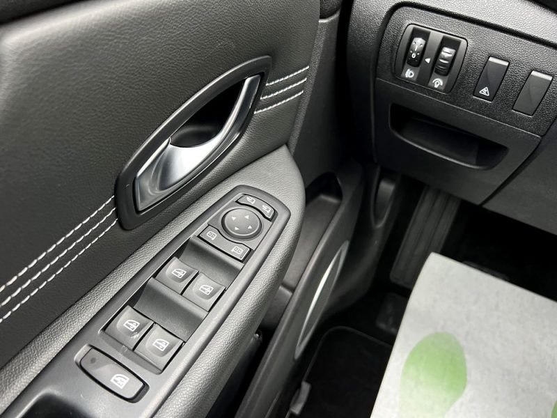 RENAULT SCENIC 3 III 1.5 DCI 110 BOITE AUTOMATIQUE 85 100 Kms GPS TOMTOM CRIT AIR 2 - GARANTIE 1 AN