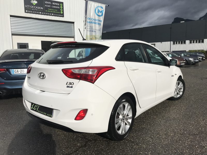 HYUNDAI i30 - 1.6 CRDI 110cv PACK INVENTIVE LIMITED - GARANTIE 6 MOIS
