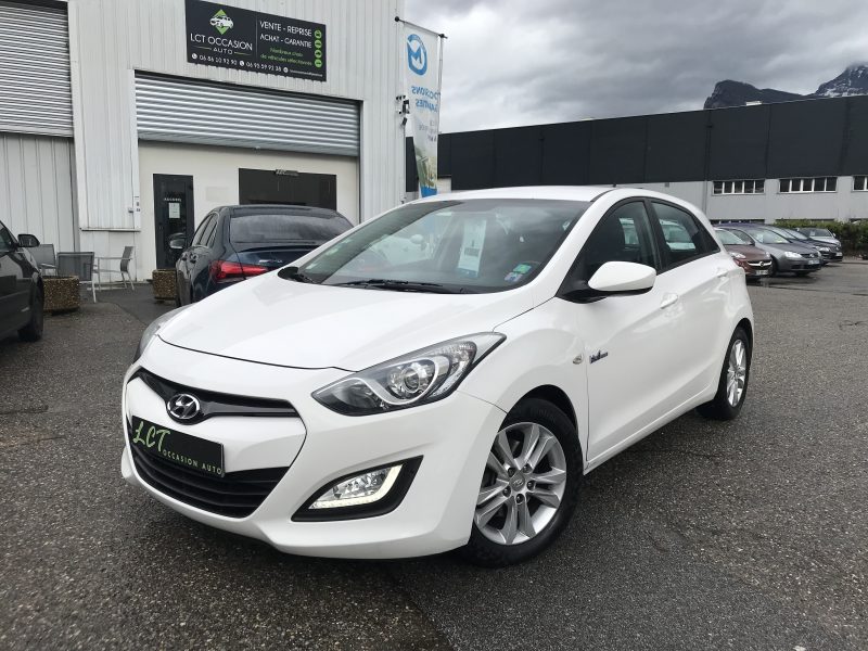 HYUNDAI i30 - 1.6 CRDI 110cv PACK INVENTIVE LIMITED - GARANTIE 6 MOIS