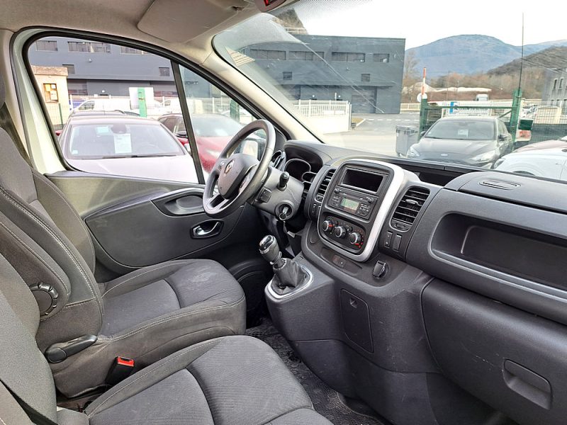 RENAULT TRAFIC III Camionnette 2020