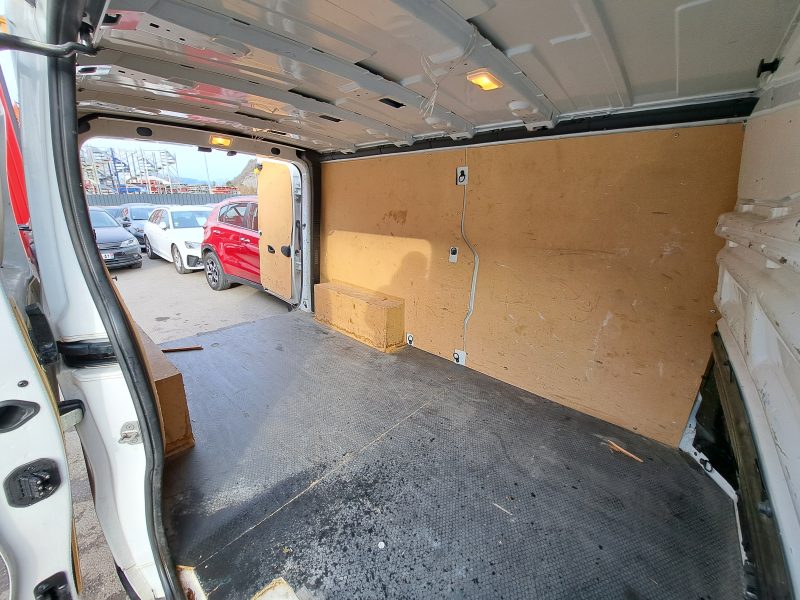 RENAULT TRAFIC III Camionnette 2020