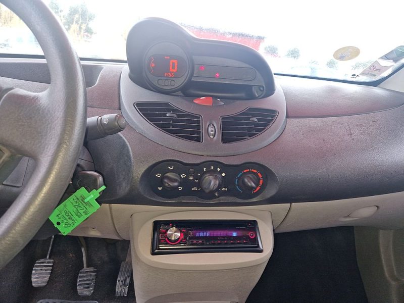 RENAULT TWINGO II 1,2 16v 76chauthentique
