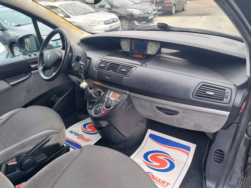 PEUGEOT 807 2.0 HDi 163 active