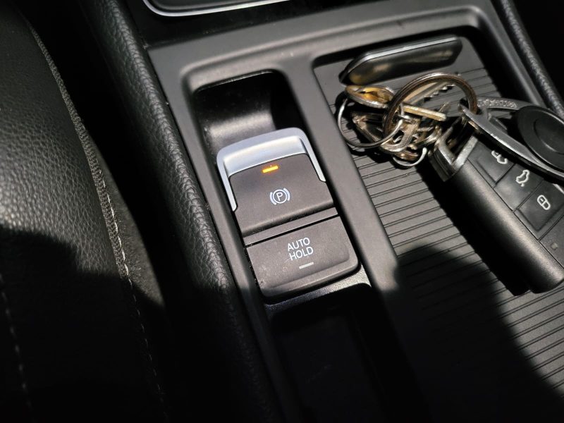 VOLKSWAGEN GOLF VII R 2.0 TSI 300cv 4Motion DSG6 // TOIT OUVRANT/SIEGES CHAUFFANT/CAMERA DE RECUL