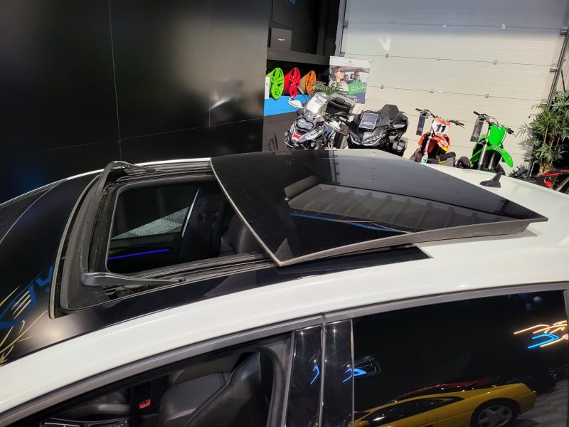 VOLKSWAGEN GOLF VII R 2.0 TSI 300cv 4Motion DSG6 // TOIT OUVRANT/SIEGES CHAUFFANT/CAMERA DE RECUL