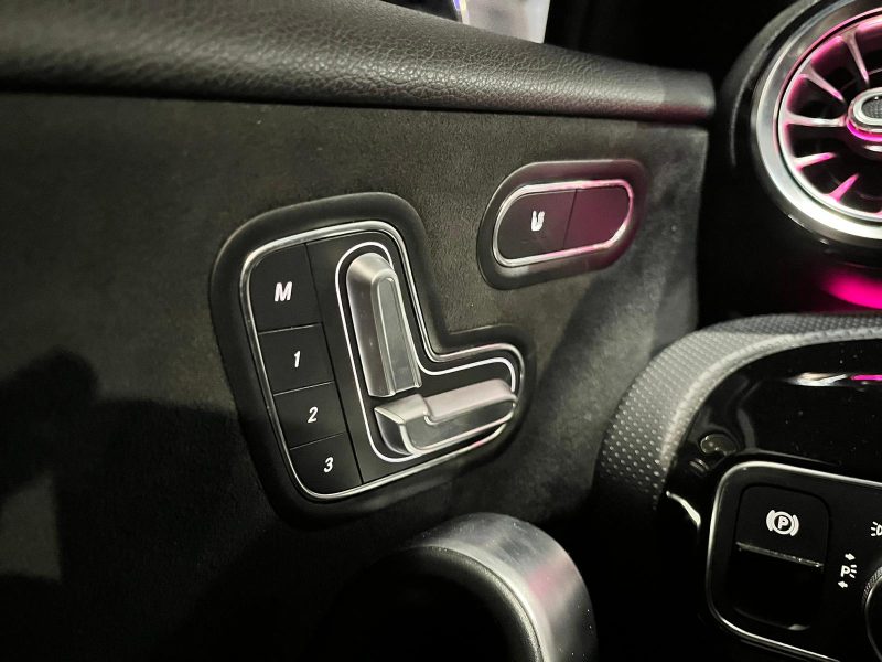 MERCEDES CLASSE A A 200d 150cv Pack AMG , Caméra , Toit ouvrant , Sieges éléctriques chauffants 