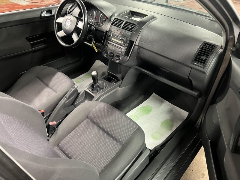 VOLKSWAGEN POLO IV 1.4 75 Cv 5 PLACES / CLIMATISATION REGULATEUR CRIT AIR 2 - GARANTIE 6 MOIS