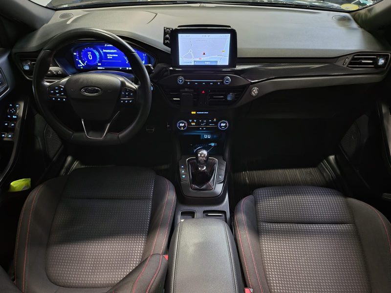 FORD FOCUS IV 2.0 EcoBlue 150cv ST-line / 1er MAIN / CARPLAY / TOIT OUVRANT