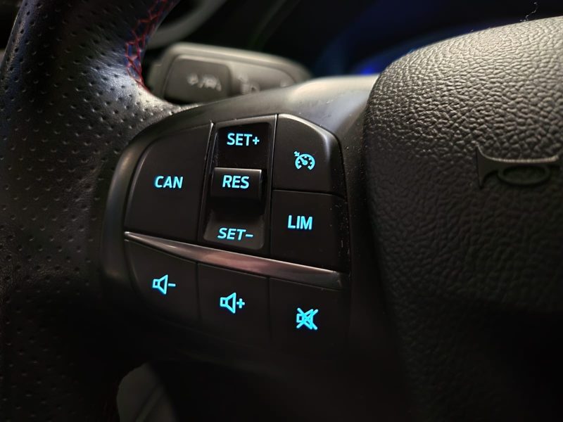 FORD FOCUS IV 2.0 EcoBlue 150cv ST-line / 1er MAIN / CARPLAY / TOIT OUVRANT