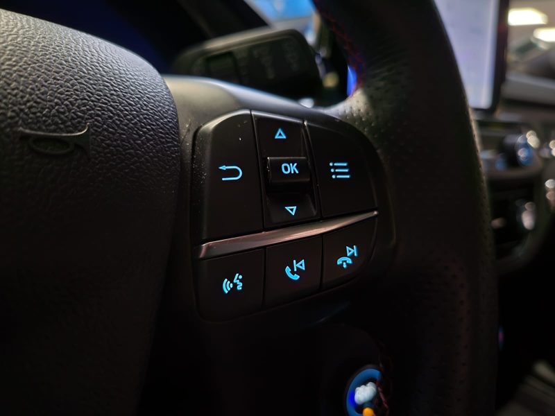 FORD FOCUS IV 2.0 EcoBlue 150cv ST-line / 1er MAIN / CARPLAY / TOIT OUVRANT