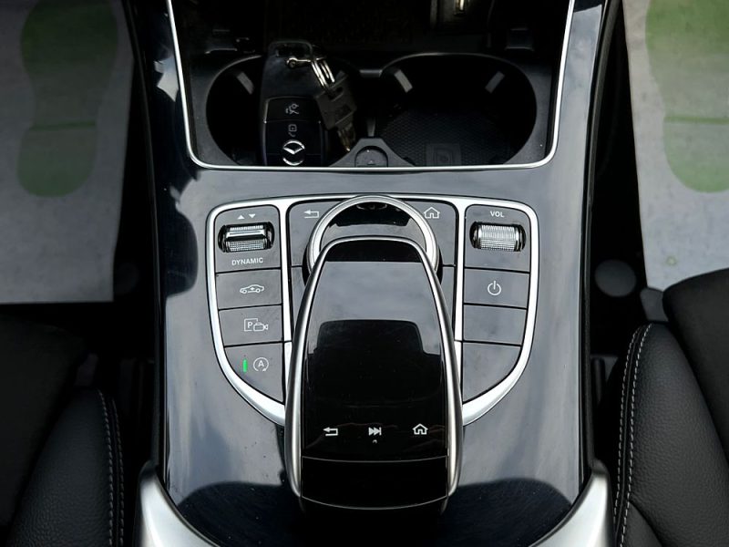 MERCEDES CLASSE C IV PHASE 2 AMG LINE 300D 245 Cv 4-MATIC ORIGINE FRANCE / VIRTUAL GARANTIE 12 MOIS