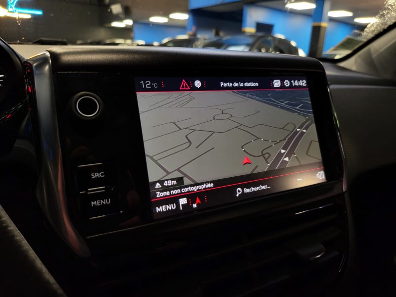 PEUGEOT 208 1.2 PureTech 110cv GT LINE CARPLAY / VOLANT MEPLAT SURPICURE ROUGE 1ER MAIN