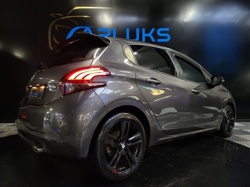 PEUGEOT 208 1.2 PureTech 110cv GT LINE CARPLAY / VOLANT MEPLAT SURPICURE ROUGE 1ER MAIN