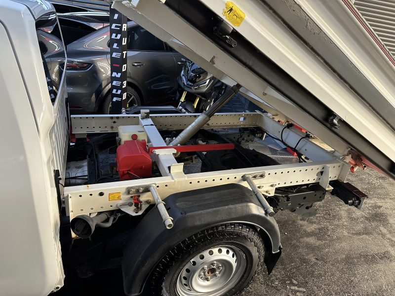 NISSAN NP300 NAVA 2017