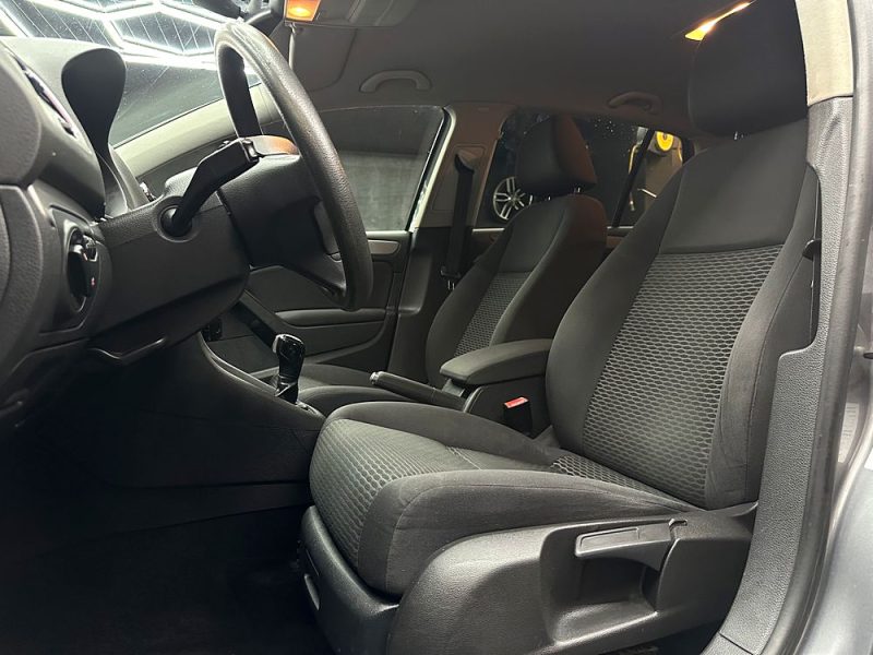 VOLKSWAGEN GOLF 2011