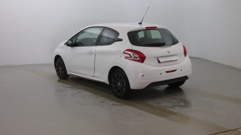 PEUGEOT 208 I 2013