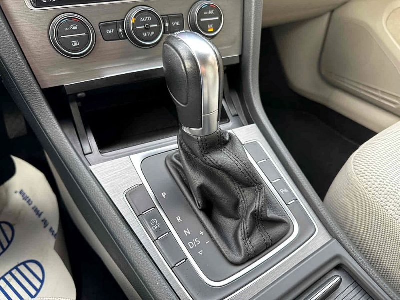 VOLKSWAGEN GOLF VII 2013