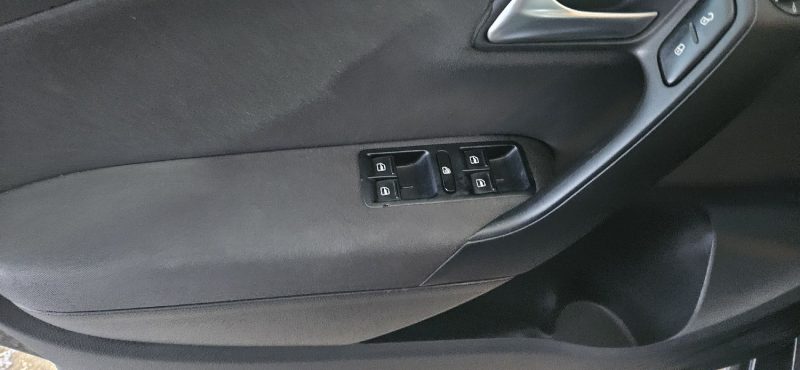 VOLKSWAGEN POLO1.6 TDI 90cv/ BOITE AUTOMATIQUE