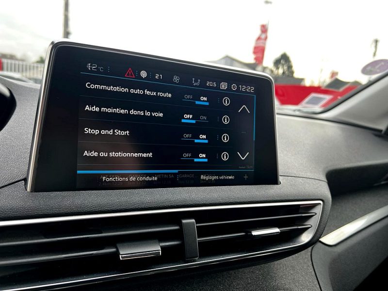 PEUGEOT 5008 II 2017