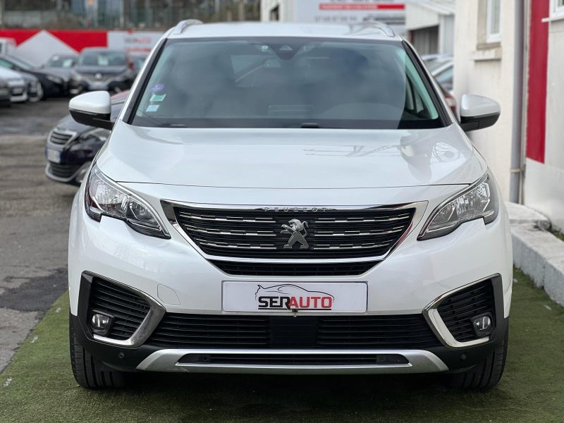 PEUGEOT 5008 II 2017