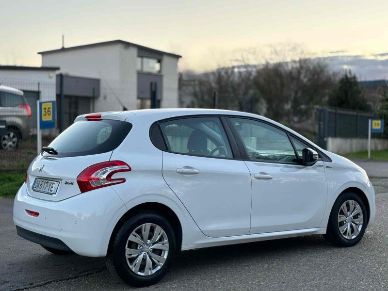 PEUGEOT 208 I 1.2 VTI 82 CH BVM5 URBAN SOUL