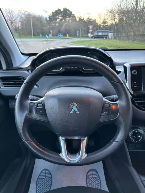 PEUGEOT 208 I 1.2 VTI 82 CH BVM5 URBAN SOUL