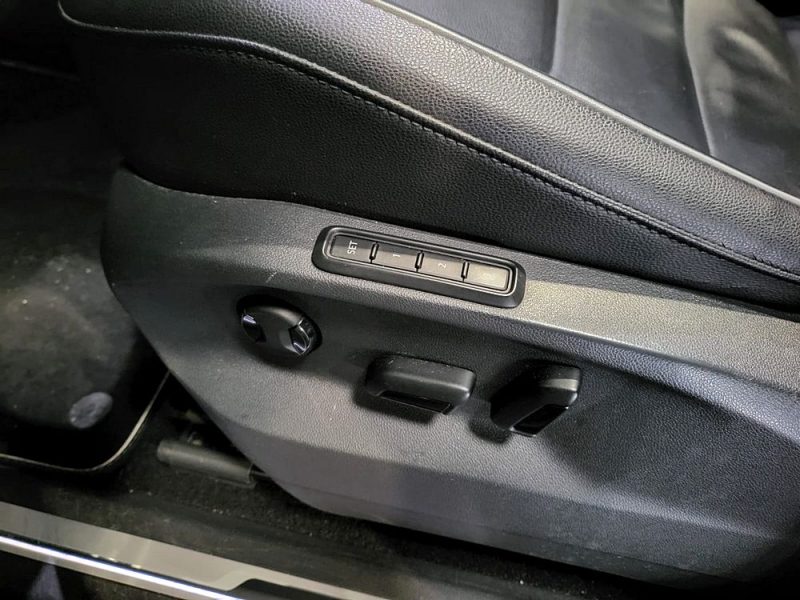 VOLKSWAGEN TIGUAN 2.0 TDI 150cv Carat Exclusive DSG7 / SIEGES CHAUFFANT/TOIT OUVRANT/CAMERA DE RECUL