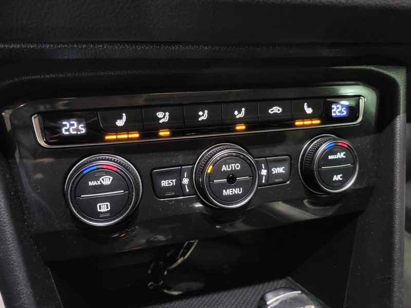 VOLKSWAGEN TIGUAN 2.0 TDI 150cv Carat Exclusive DSG7 / SIEGES CHAUFFANT/TOIT OUVRANT/CAMERA DE RECUL