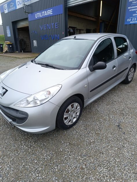 PEUGEOT 206+ 