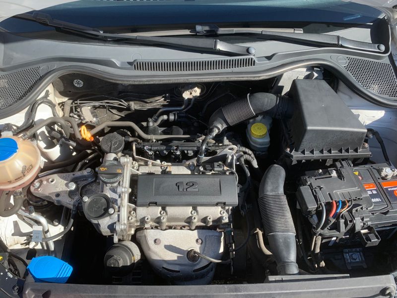 VOLKSWAGEN POLO V TREND 2010