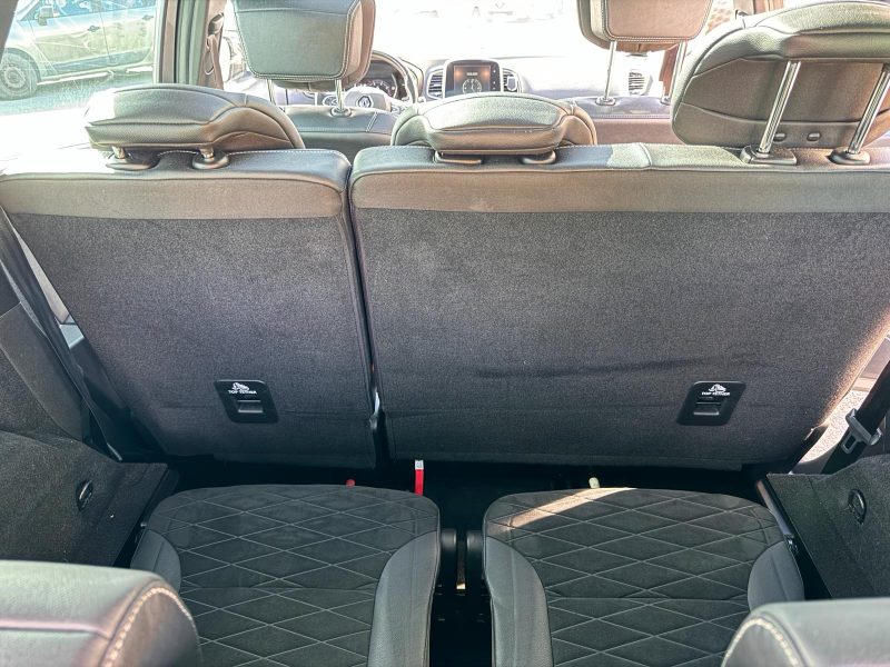 Renault GRAND Scénic 7places IV INTENSE BLACK EDITION 1.3 TCe FAP 140ch automatique