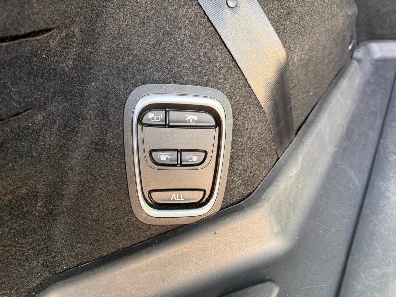 Renault GRAND Scénic 7places IV INTENSE BLACK EDITION 1.3 TCe FAP 140ch automatique