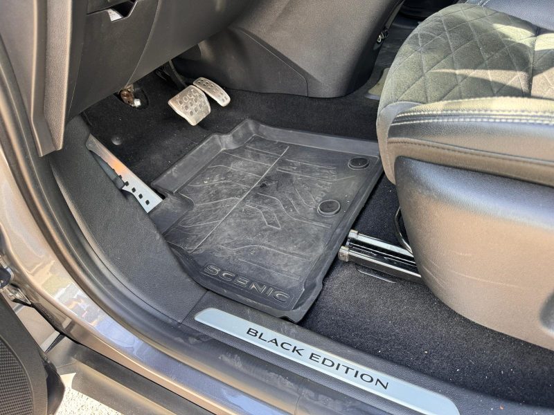 Renault GRAND Scénic 7places IV INTENSE BLACK EDITION 1.3 TCe FAP 140ch automatique