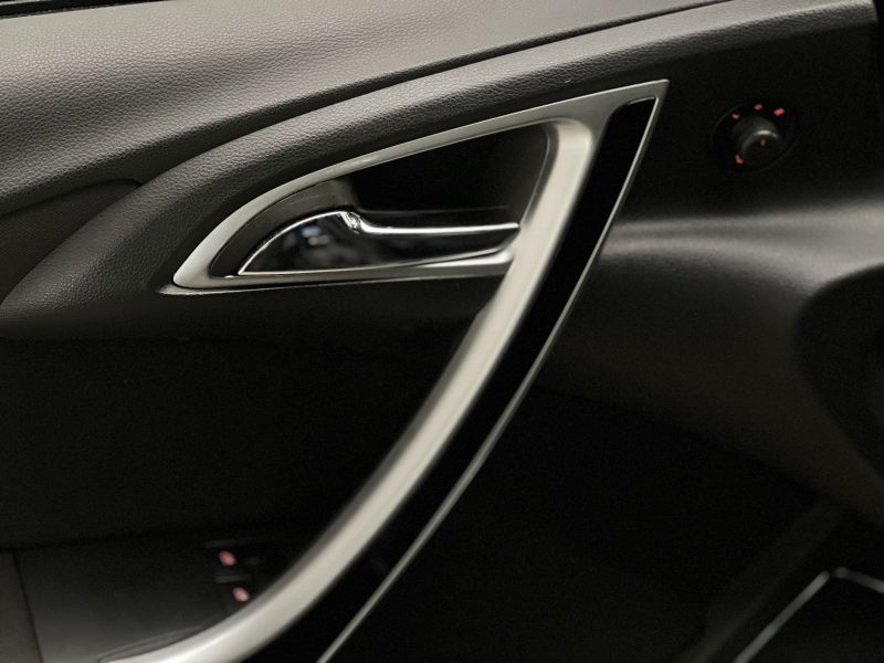 OPEL ASTRA 1.6 TURBO 180CH SPORTS TOURER