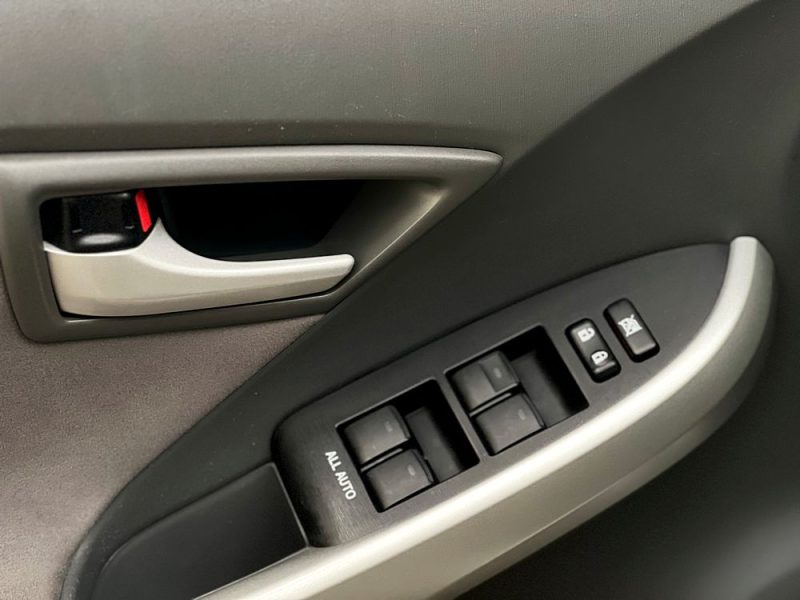  TOYOTA PRIUS 1.8 HYBRID 99CH ACTIVE 