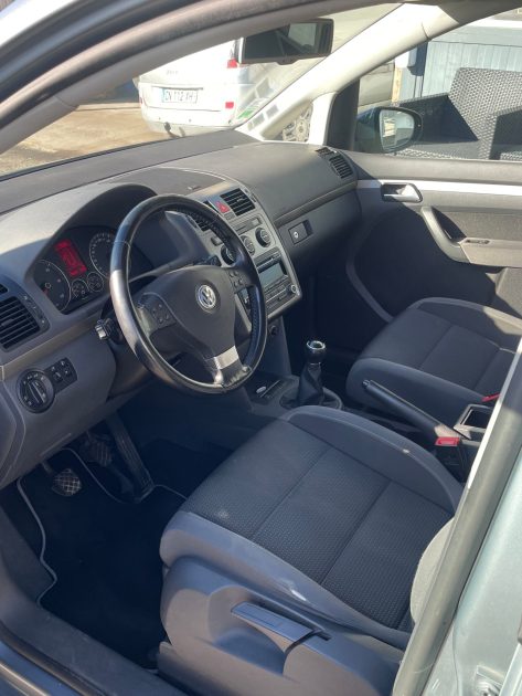 VOLKSWAGEN TOURAN FREESTYLE 2009