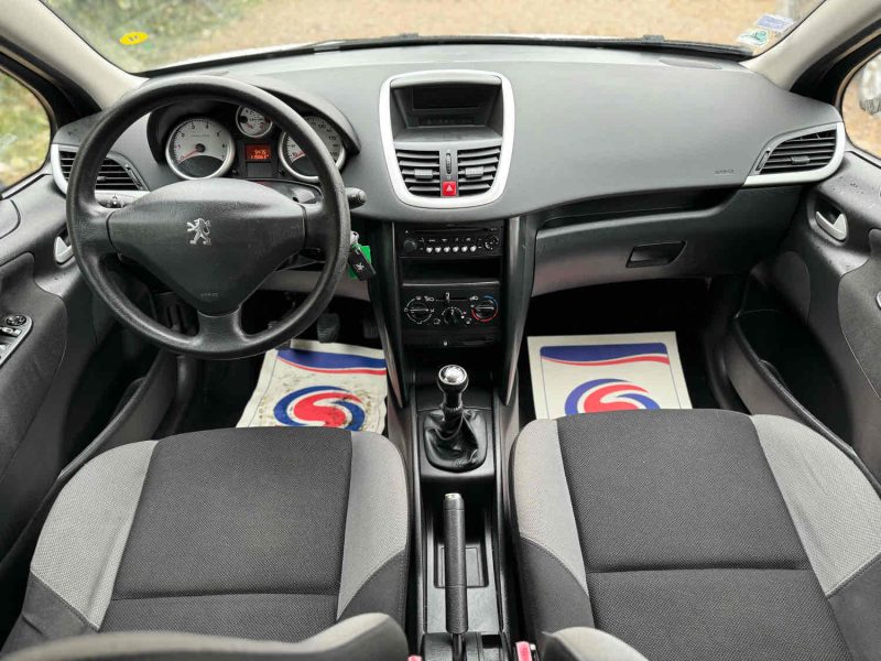 PEUGEOT 207 2008 1.4 73cv