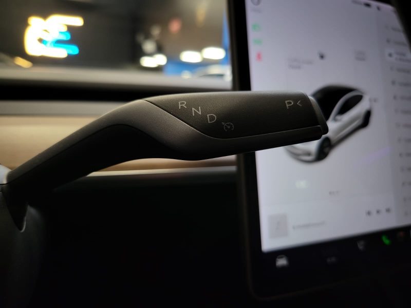 TESLA MODEL 3 STANDART RANGE PLUS 275cv / GARANTIE CONSTRUCTEUR / TOIT PANO / FULL LED / FAIBLE KILO