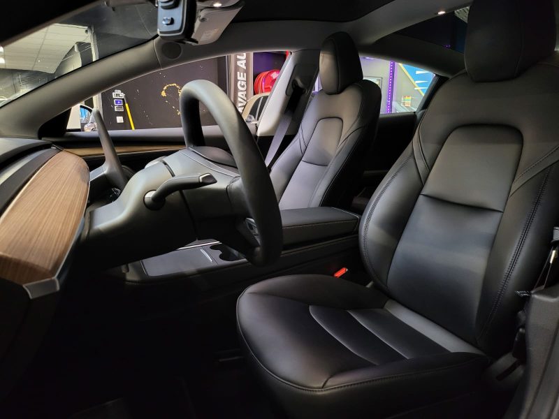 TESLA MODEL 3 STANDART RANGE PLUS 275cv / GARANTIE CONSTRUCTEUR / TOIT PANO / FULL LED / FAIBLE KILO